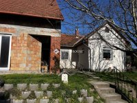 Eladó családi ház, Várpalotán 89 M Ft, 8 szobás