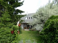 Eladó családi ház, Solymáron 225 M Ft, 9 szobás