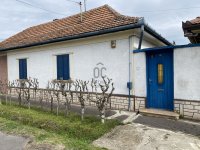 Eladó családi ház, Cegléden 29.9 M Ft, 2 szobás