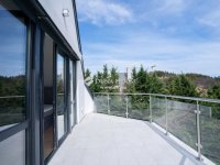 Eladó családi ház, Velencén 499 M Ft, 9 szobás