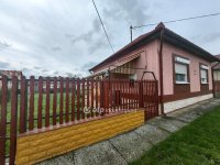 Eladó családi ház, Túrkevén 21.5 M Ft, 2 szobás