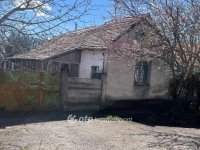 Eladó családi ház, Siklóson 9.8 M Ft, 2 szobás