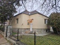 Eladó családi ház, Pécsett 85 M Ft, 3 szobás