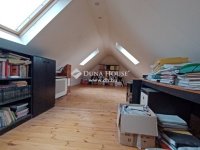 Eladó családi ház, Pécsett 56.99 M Ft, 4 szobás