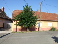 Kiadó családi ház, albérlet, Gyulán, Vasút utcában, 3 szobás