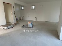 Eladó családi ház, Dánszentmiklóson 80 M Ft, 3 szobás