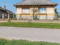 Eladó családi ház, Tácon 15 M Ft, 3 szobás