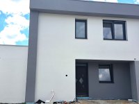 Eladó sorház, Ajkán 80 M Ft, 4 szobás / költözzbe.hu