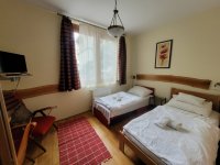 Eladó hotel, Pécsett 650 M Ft, 23 szobás / költözzbe.hu