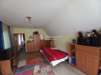 Eladó családi ház, Áporkán 65 M Ft, 8 szobás