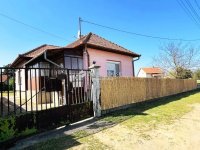 Eladó családi ház, Tápiószecsőn 38.9 M Ft, 2 szobás
