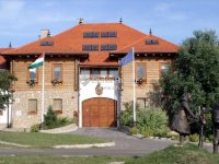 Eladó családi ház, Ceglédbercelen 484.8 M Ft, 11 szobás