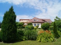 Eladó családi ház, Zircen 299 M Ft, 4 szobás