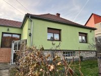 Eladó családi ház, Pécsett 81.5 M Ft, 2 szobás