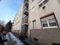 Eladó téglalakás, Kaposváron, Fő utcában 29 M Ft, 2 szobás