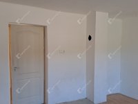 Eladó családi ház, Baksán 10 M Ft, 2 szobás