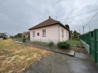 Eladó családi ház, Tápiószentmártonon 29.99 M Ft, 3 szobás
