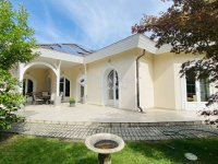 Eladó családi ház, Szentendrén 199 M Ft, 6 szobás