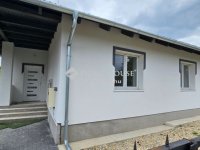 Eladó családi ház, Tápióságon 44.9 M Ft, 2 szobás