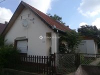 Eladó családi ház, Siófokon, Petőfi Sándor utcában 39.5 M Ft