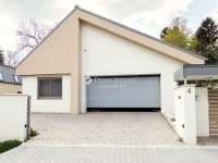 Eladó családi ház, Szentendrén 240 M Ft, 4 szobás