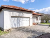 Eladó családi ház, Csobánkán 140 M Ft, 5 szobás