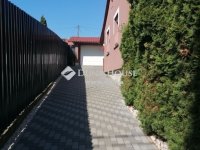 Eladó családi ház, Komlón 47 M Ft, 3 szobás