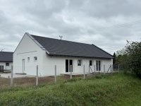 Eladó családi ház, Felsőpakonyban 64.9 M Ft, 2 szobás
