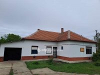 Eladó családi ház, Mezőhegyesen 12 M Ft, 3 szobás