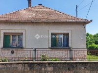 Eladó családi ház, Dombóváron 20.5 M Ft, 2 szobás