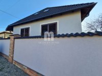 Eladó családi ház, Csetényben 79.9 M Ft, 5 szobás