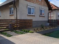 Eladó családi ház, Héten 35 M Ft, 2 szobás