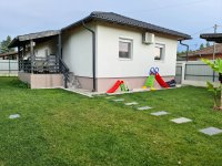 Eladó ikerház, Szigetszentmiklóson 109.9 M Ft, 5 szobás