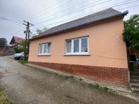 Eladó családi ház, Pécsett, Oldal dűlőn 72.9 M Ft, 4 szobás