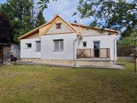 Eladó családi ház, Balatonfűzfőn 74.99 M Ft, 1+2 szobás