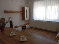 Kiadó téglalakás, albérlet, Pécsett 200 E Ft / hó, 2+1 szobás