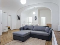 Eladó téglalakás, Mosonmagyaróváron 42 M Ft, 3 szobás