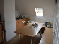 Eladó családi ház, Pilisvörösváron 259.2 M Ft, 6 szobás