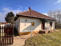 Eladó családi ház, Tiszakeszin 17 M Ft, 2 szobás
