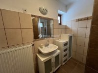 Eladó családi ház, Óbányán 60 M Ft, 3 szobás