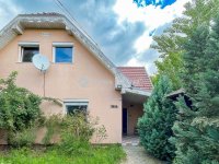 Eladó családi ház, Siófokon 90 M Ft, 7 szobás