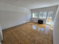 Eladó téglalakás, Veszprémben 59.9 M Ft, 3 szobás