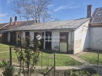Eladó családi ház, Kecskeméten 22 M Ft, 1 szobás