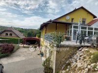 Eladó családi ház, Sukorón 145 M Ft, 5 szobás