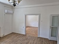 Eladó téglalakás, Szolnokon 32.5 M Ft, 2 szobás