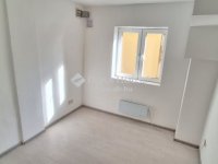 Eladó téglalakás, Pécsett 24.5 M Ft, 2 szobás