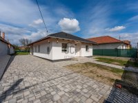 Eladó családi ház, Szigetújfalun 104.9 M Ft, 4 szobás