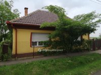 Eladó családi ház, Halmajugrán 18 M Ft, 3 szobás