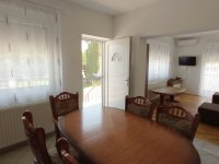 Eladó családi ház, Balatonlelleén 119.9 M Ft, 9 szobás