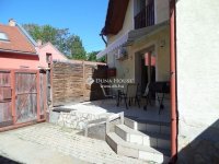 Eladó családi ház, Pécsett 85 M Ft, 4 szobás